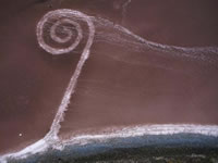 Robert Smithson, "Spiral Jetty", Great Salt Lake (Utah), 1970 | George Steinmetz