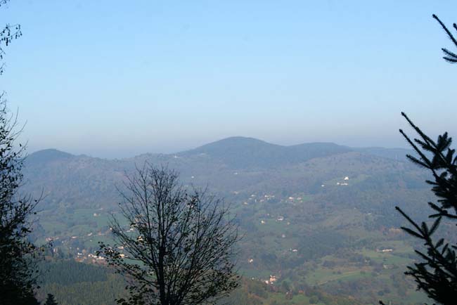 Vue sur la vallée de Munster et ses hauteurs nord depuis le flanc du Gaschneykopf.