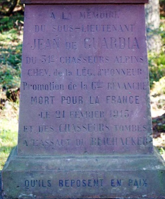 Col du Sattel, monument des Chasseurs (C1): l'inscription sur le socle. 