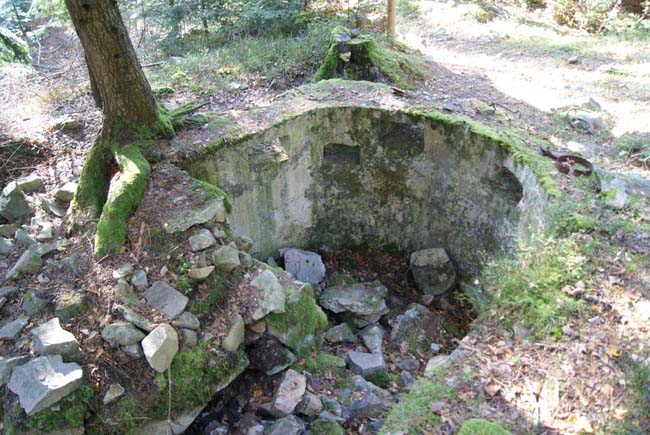 Reichsackerkopf : avant poste allemand, observatoire circulaire en béton (C2). 