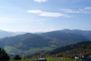 Vue sur la vallée de la Petite Fecht, Le Reichsackerkopf, le Sattelkopf et le massif du Hohneck.