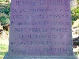 Col du Sattel, monument des Chasseurs (C1): l'inscription sur le socle. 