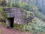 Abri bétonné de mitrailleuse (C10) de seconde ligne. 