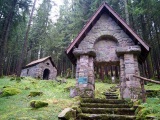 Le cimetière allemand du Rabenbühl sur le chemin menant de Surcenord à l'étang du Devin. 