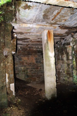 Intérieur de la gare du téléphérique König Ludwig sur le chemin reliant l'étang du Devin à Surcenord. 