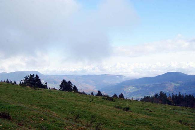 Surcenord : vue sur le val d'Orbey et la vallée de la Weiss.