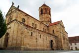 Eglise Saints-Pierre-et-Paul de Rosheim : vue générale, flanc nord de l’édifice et façade.