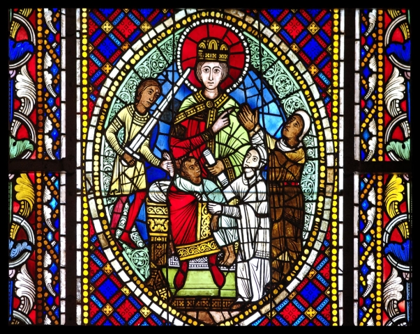 Transept Nord, fenêtre de droite : Jugement de Salomon, enfant vivant présenté au soldat (fin XIIe)