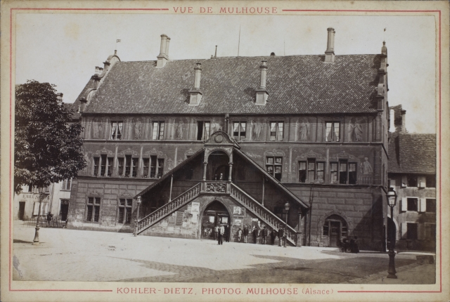 Place de la Réunion : Hôtel de ville