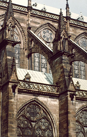 Strasbourg : cathédrale Notre-Dame, arcs-boutants du côté sud