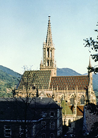 Thann : collégiale Saint Thiébaud, vue générale depuis le sud