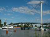 Strasbourg : passerelle des Deux Rives sur le Rhin