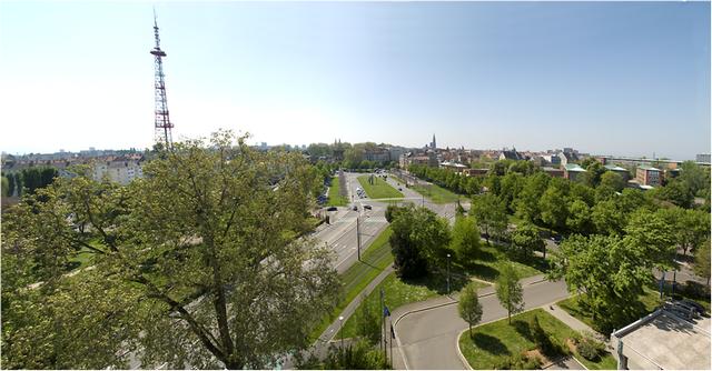 Une entrée de ville : la place de Bordeaux