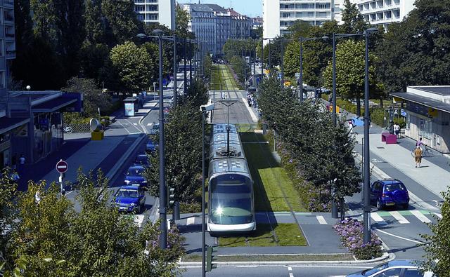 Strasbourg : quartier de l'Esplanade - station de tram