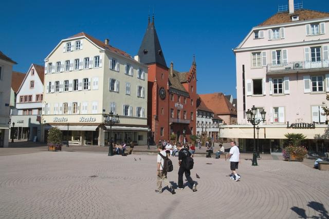 Haguenau : place de la République et Musée alsacien