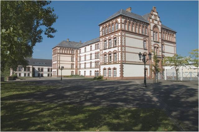 Reconversion d’une ancienne caserne : le lycée André Siegfried d'Haguenau 