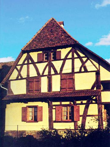 Époque moderne : maison à poteau (1554)