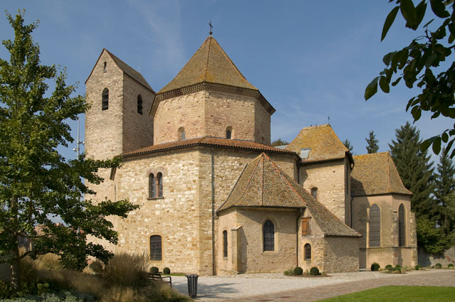 Ottmarsheim : abbatiale Saints-Pierre et Paul, exemple d’architecture ottonienne