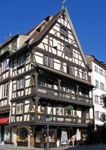 Strasbourg : maison à galerie urbaine