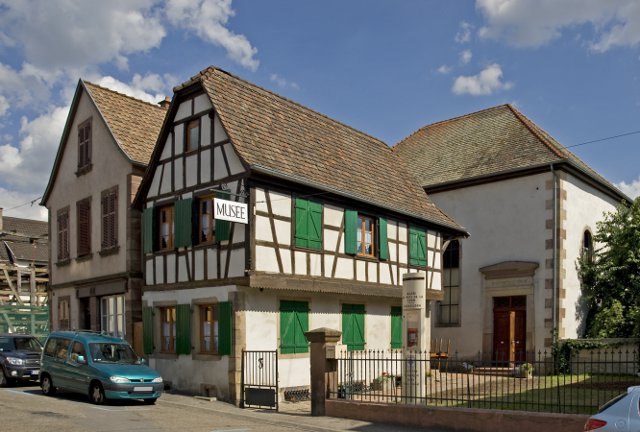 Hochfelden : synagogue et école