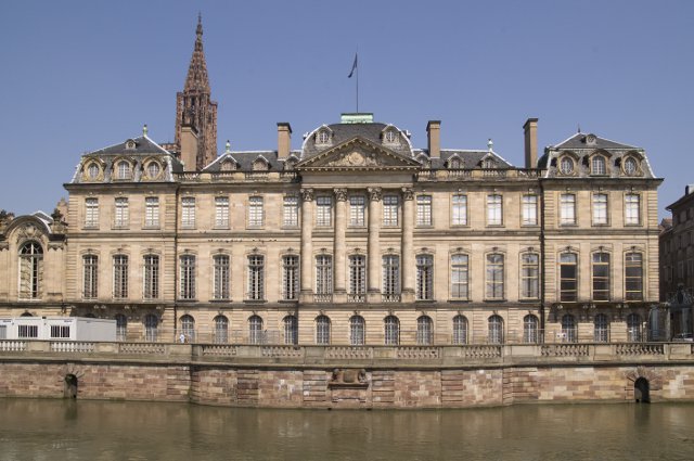 Strasbourg : palais des Rohan - façade sur l'Ill