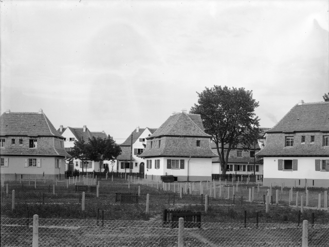 Jardins situés à l’arrière des maisons de la cité-jardin du Stockfeld, après son achèvement en 1910