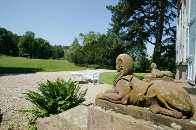 Kintzheim : parc du château Favier - statues de Sphinx