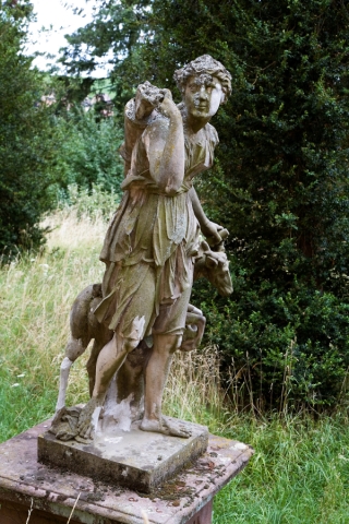 Ribeauvillé : château des Ribeaupierre - statue de Diane