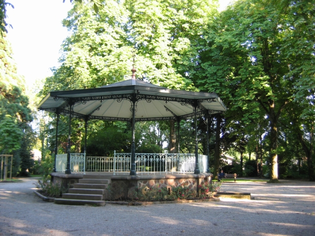 Guebwiller : parc de la Marseillaise - kiosque à musique