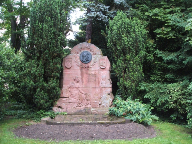 Guebwiller : parc de la Marseillaise - monument à la mémoire de Théodore Beck