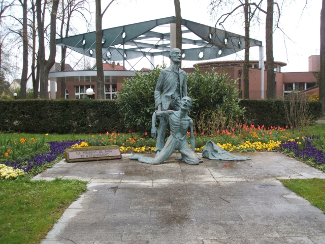 Ribeauvillé : parc du Herrengarten - mémorial de Longhi