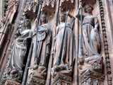 Cathédrale Notre-Dame de Strasbourg, ébrasement gauche du portail nord de la façade occidentale : psychomachie - Photo Marie-Georges Brun