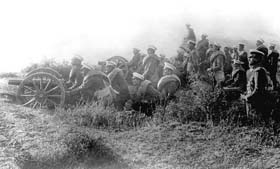  L’artillerie bulgare en action contre les troupes serbes. 