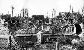  Neuve-Chapelle : le village en ruines. 