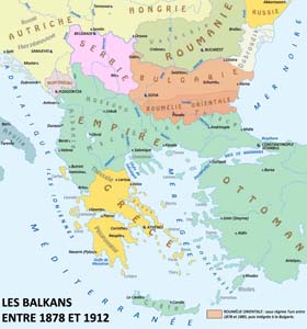 Les Balkans à la veille de la première guerre balkanique. En plein recul, l’empire ottoman se voit contesté ses possessions européenne par de petits pays derrière lesquels agissent les deux grandes puissances régionales, Russie et Autriche-Hongrie, en féroce concurrence pour le contrôle des fameux Détroits.