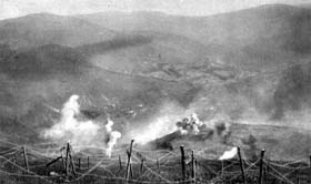  15 juin 1915 : l'artillerie française bombarde les tranchées allemandes depuis le Braunkopf avant l'assaut des Alpins.