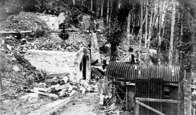  Tranchée bouleversée au Hartmannswillerkopf, septembre 1915. 