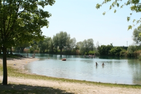 Gravière réaménagée en plage à Gambsheim
