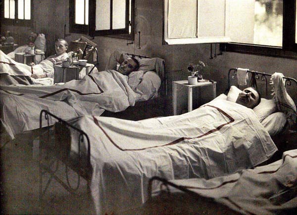 Blessés français (hôpital Saint-Paul, Soissons, 1917)