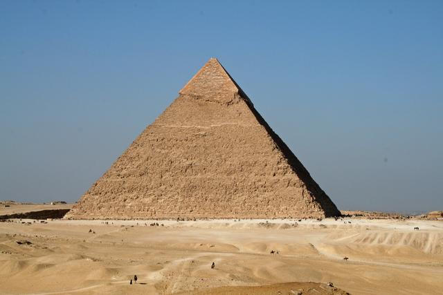 Guizeh : pyramide de Khéphren 