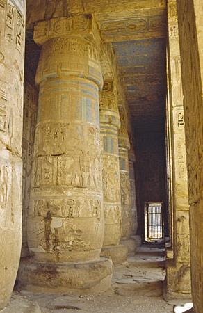 Medinet Abou : colonnes