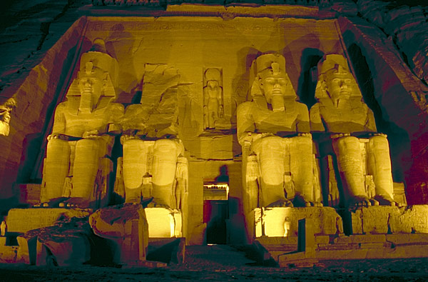 Abou Simbel : colosses