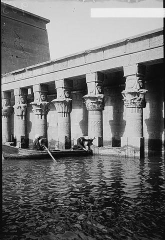 Assuan and Philae : looking through 2nd pylon to the 1st pylon. 