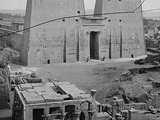 Thebes : general view of Temple of Horus 