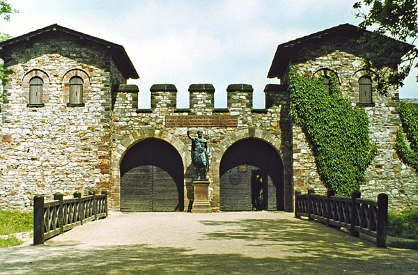 La Saalburg : porte prétorienne