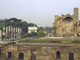 Temple de Vénus et de Rome à double nef