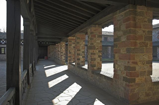 Bâtiment central : quartier général du camp