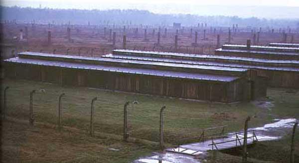 Baraques des prisonniers à Birkenau