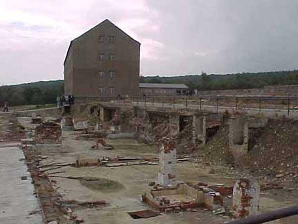 Ruines de la salle d'hygiène