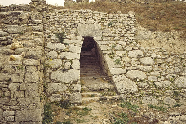 Ugarit : porte monumentale  